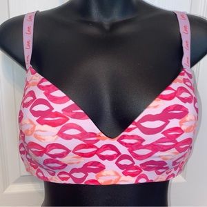 Victoria Secret/PINK Wireless Slightly Padded Bra